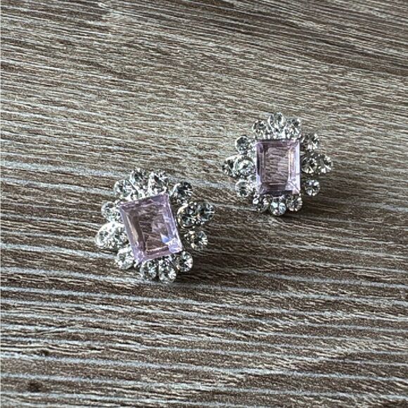 Vintage style pink stud earrings A453 - Picture 2 of 5